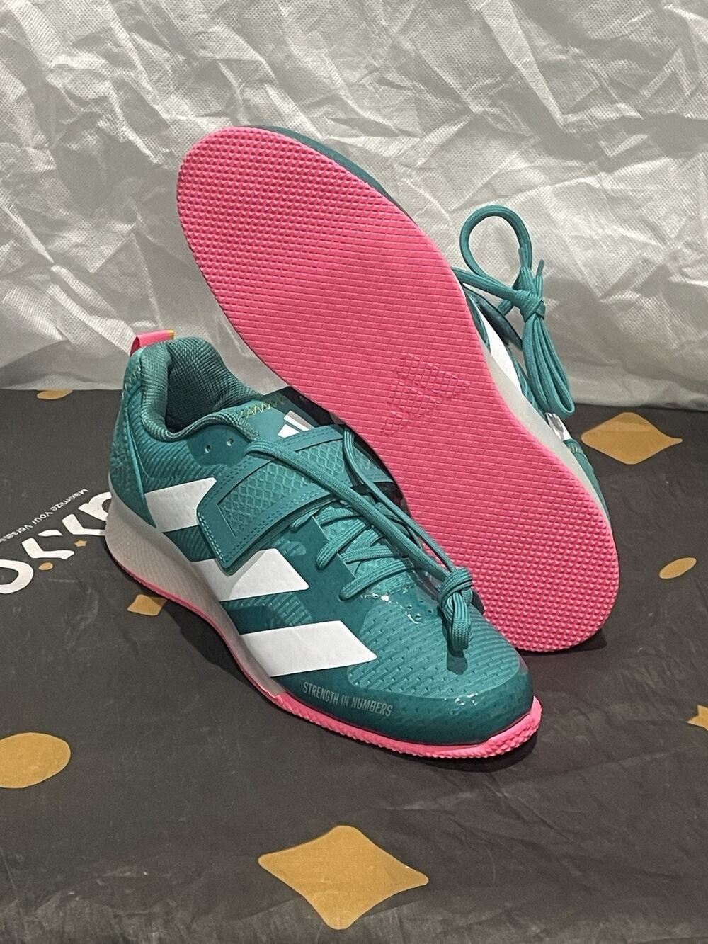 New Men’s 9 Adidas Adipower Weightlifting 3 Shoes Teal White Pink JP9871